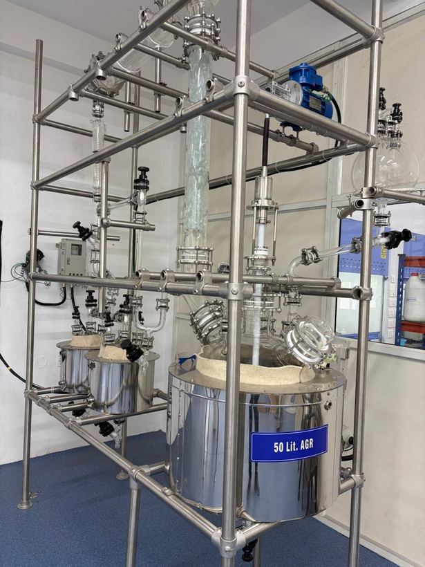 Kilolab agitated reactor signed 50 Lit. AGR, with glass column and condenser